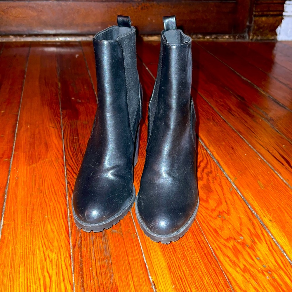 Slip On Chelsea Boot